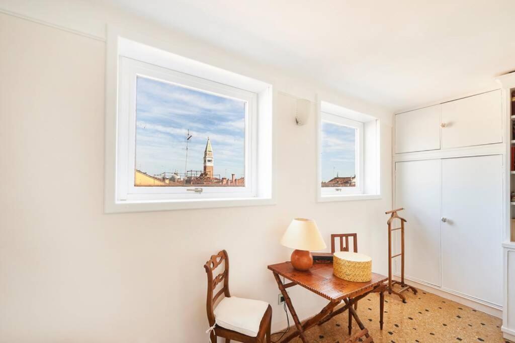Ca' Fenice, Charming Apartment In San Marco, Sleep 7 Венеция Экстерьер фото